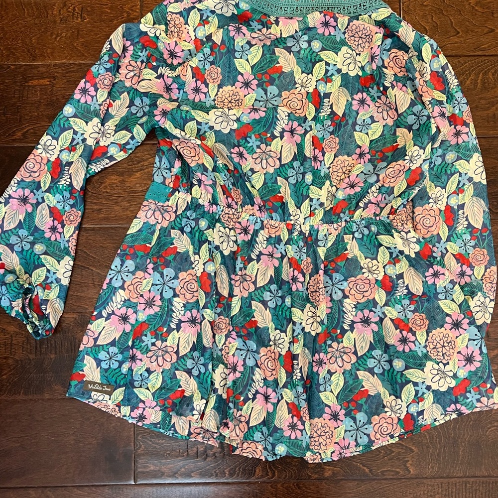 Matilda Jane floral and eyelet top